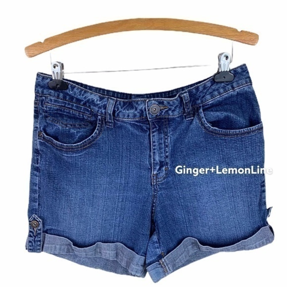 St. John’s Bay Women’s Cuffed Denim Shorts Size 14
